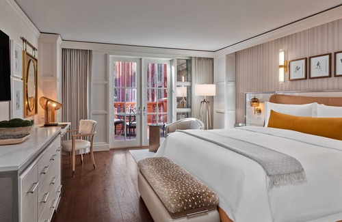 Downtown Resort | Indulgent St. Regis Aspen Resort: Spa, Pool & More!