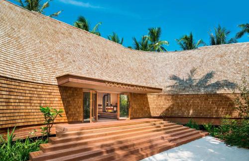 Vommuli Resort | Experience The St. Regis Maldives Vommuli Resort Paradise