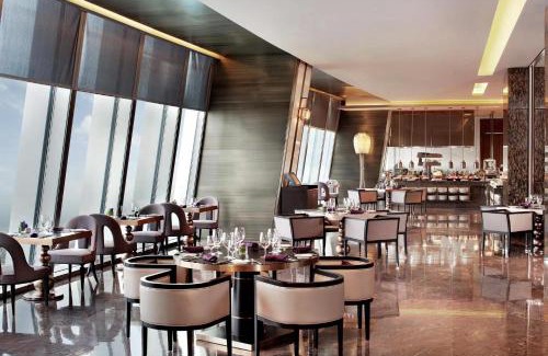 Luohu Hotel | Elegant St. Regis Shenzhen: Oceanfront Spa & Pool Retreat
