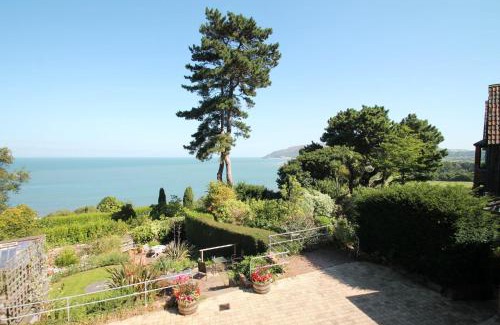 Porlock Weir House | Cozy Retreat at The Stable Block, Porlock Weir - Pet Friendly