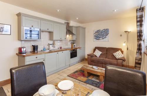 Porlock Weir House | Cozy Retreat at The Stable Block, Porlock Weir - Pet Friendly