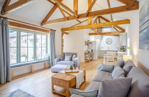 Longhoughton Cottage | Exceptional 2-Bedroom Retreat with Ocean Views in Longhoughton