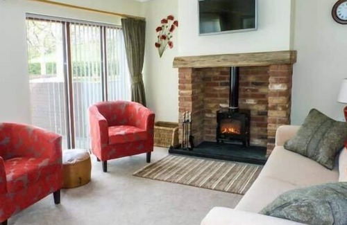 Tarbolton Cottage | THE STABLES AT DALDORCH, pet friendly, with open fire in Mauchline