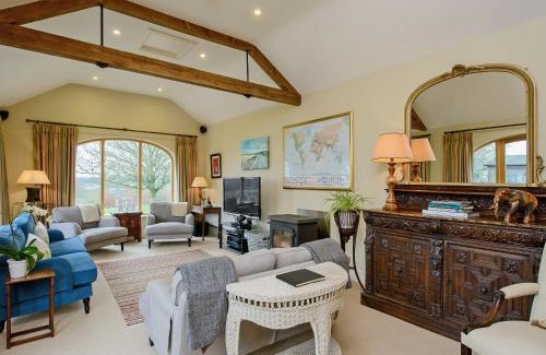 Pottersbury House | Top-Rated Family Retreat at The Stables At Weedon Hill Farm