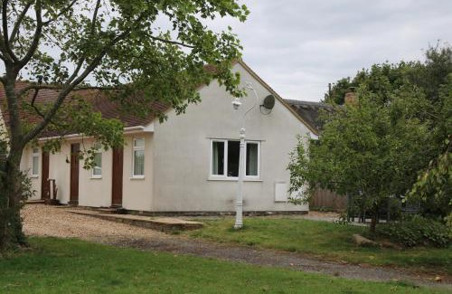 North Marston Bed & Breakfast | Top-Rated Stables B&B at Pear Tree Cottage - Pet Friendly