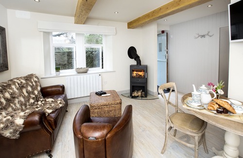 Giggleswick Apartment | Guest Rated 10/10: The Stables - Historic Apartment Stay