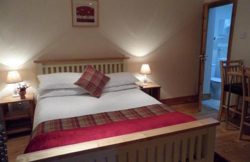 Knowle Sands Bed & Breakfast | Discover The Stables at Deer Park Farm - Pet Friendly Retreat