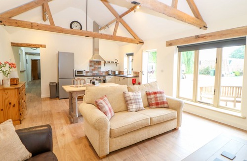 Stanfield Cottage | Family-Friendly Escape at The Stables in Willow Grange Barns