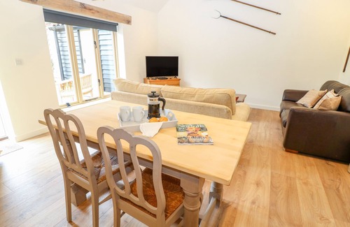 Stanfield Cottage | Family-Friendly Escape at The Stables in Willow Grange Barns