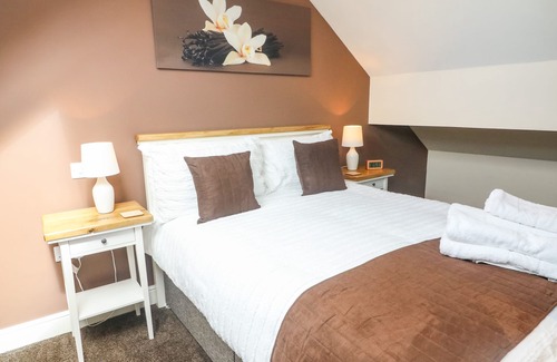 Milnthorpe Cottage | Family-Friendly THE STABLES with Spa and Hot Tub Amenities