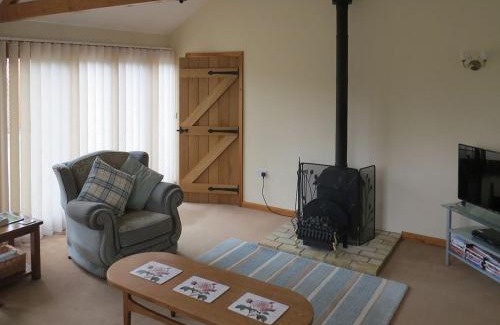 Great Yarmouth House | Family-Friendly Retreat at The Stables - Guest Rated 9.8