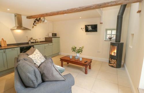 Honley House | Discover The Stables: Pet-Friendly 4-Star Getaway