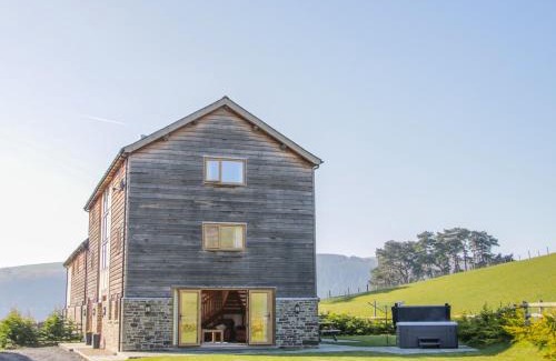 Tirabad House | Exceptional Stables: 5-Star Stay with Family-Friendly Amenities