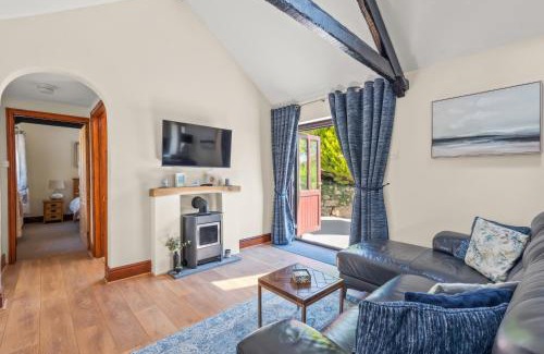 St. Neot House | The Stables