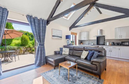 St. Neot House | The Stables