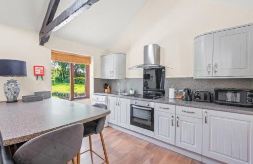 St. Neot House | The Stables