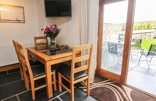 Milnthorpe House | Family-Friendly Retreat at The Stables Hotel