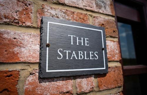Lincoln House | Pet-Friendly Retreat at The Stables - Rated 9.6/10