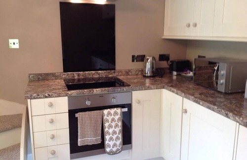 Easton Apartment | Exceptional Stables on Ground Floor with Full Kitchen