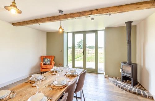 Shrewsbury House | Discover The Stables: Pet and Child Friendly Retreat