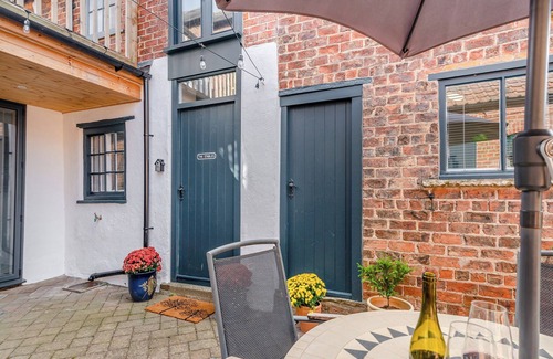 Sharow Cottage | Cozy 2 Bedroom Getaway with Kitchen in Ripon