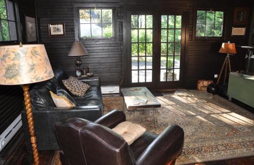 Lincoln Park House | Discover The Stables: Guest Rated 9.6/10 Experience