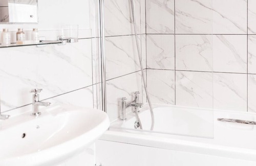 New Forest District Hotel | Discover The Stag Hotel: Family-Friendly with Great Amenities