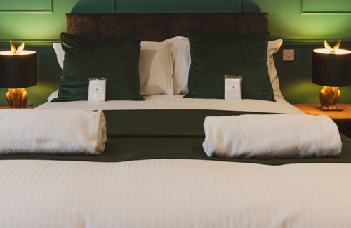 New Forest District Hotel | Discover The Stag Hotel: Family-Friendly with Great Amenities