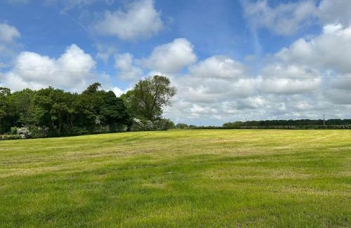 Wesham House | Guest Rated 9.9: The Stag's Head Shepherds Hut Retreat
