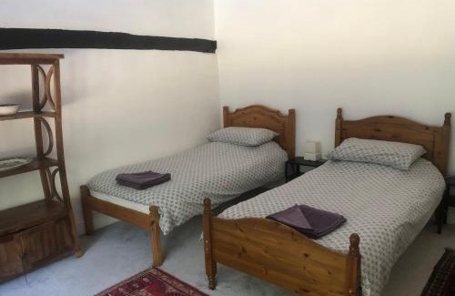 Lydd House | Discover The Star: Pet-Friendly Retreat with 9.3/10 Rating