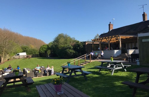Sutton Bonington Bed & Breakfast | Discover The Star: Family-Friendly with Breakfast Included