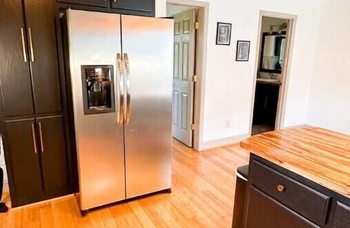 Lynchburg House | Family-Friendly Stardust Home with Pet and Kitchen Amenities