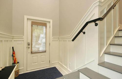North Litchfield Beach House | Discover The Starfish: Close to Huntington Beach Park