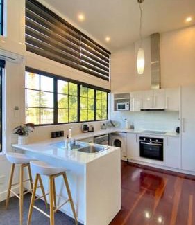 Hamilton Apartment | Discover Comfort at The Statesman Hotel in Your Next Trip