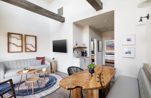 Greenville - Spartanburg Apartment | Unforgettable Stays at The Station by Compo Hotels