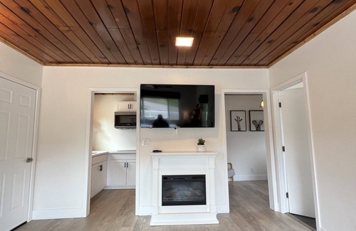 Raisin Cabin | Cozy Retreat at The Station: Cabin A Awaits You
