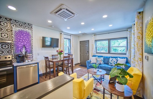 Sharon Cottage | Relax at The Station @ Firmstone Manor - Pet Friendly Retreat