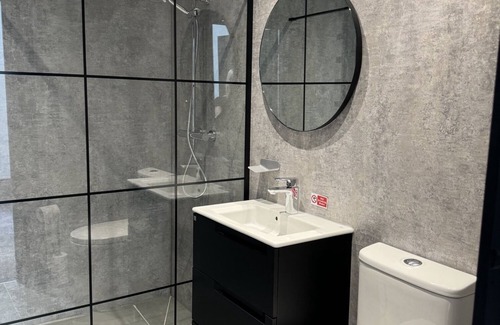 Worksop Hotel | Discover The Station Hotel: Family-Friendly with Dining Options