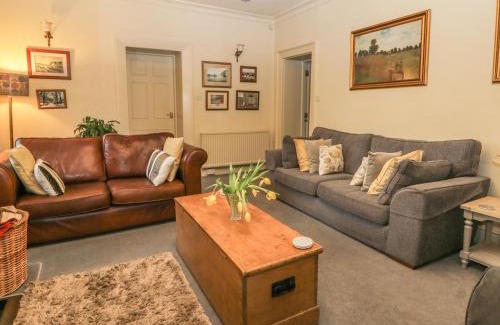 Ruswarp House | Discover The Station House: Pet and Child Friendly Retreat