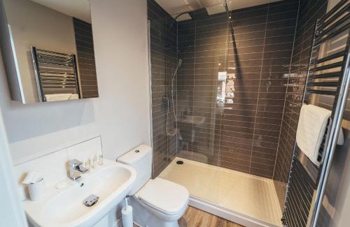 West Bridgford Apartment | Discover Family-Friendly Comfort at Devonshire Court Hotel