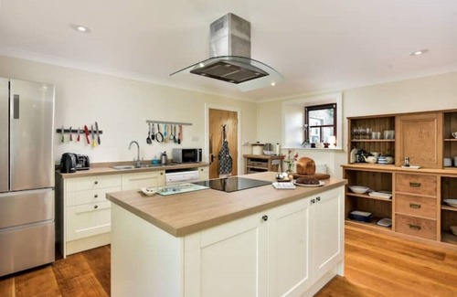 Perth Cottage | Family-Friendly Stay at The Steading, Pitmeadow Farm
