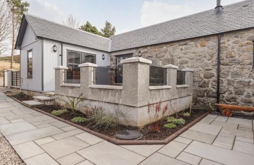 Rogart House | Discover The Steading: Family-Friendly 4-Star Retreat