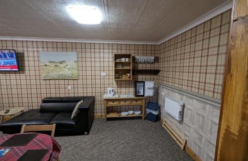 Glenurquhart Bed & Breakfast | Explore The Steading Highland Glen Lodge with Breakfast Perks
