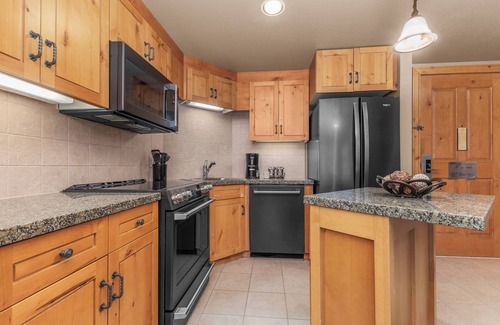 Steamboat Springs Resort | Experience The Steamboat Grand: 4-Star Comfort Awaits
