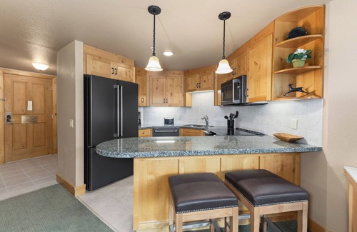 Steamboat Springs Resort | Experience The Steamboat Grand: 4-Star Comfort Awaits