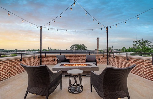 Cullman Hotel | The Steeples Suite | Ideal Location in Cullman, Near I65