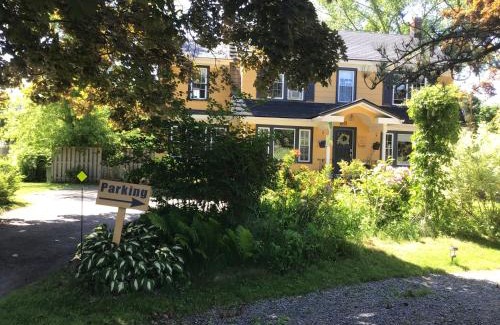 Wolfville Bed & Breakfast | Exceptional Stay at The Stella Rose B&B with Hot Tub