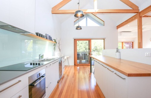 Bright Villa | Bright and Family-Friendly Stay at The Stelvio Villas