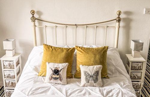 Pentewan House | Family-Friendly Retreat at The Steps - Perfect for Kids!