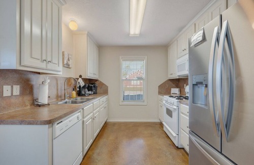 Richards - K F O House | Discover The Sterling House: A Guest Rated 9.8 Getaway!